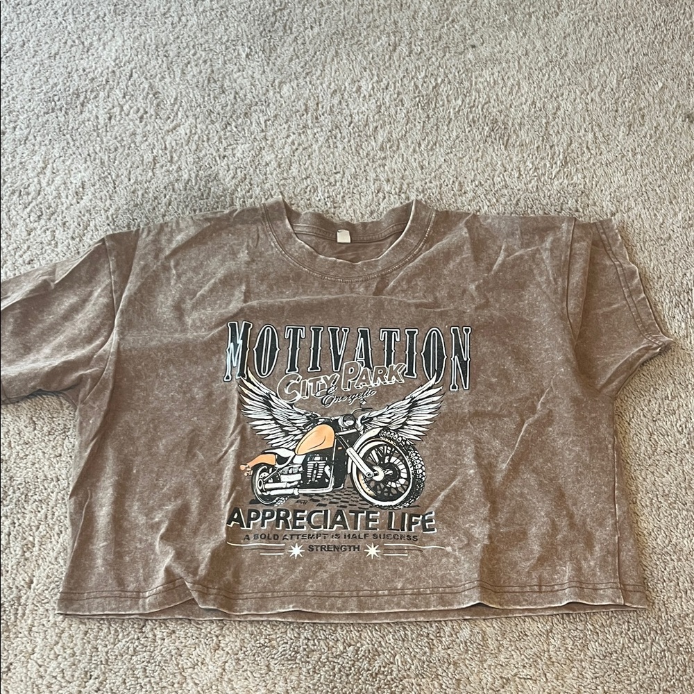 Amazon Brown Graphic Crop Top